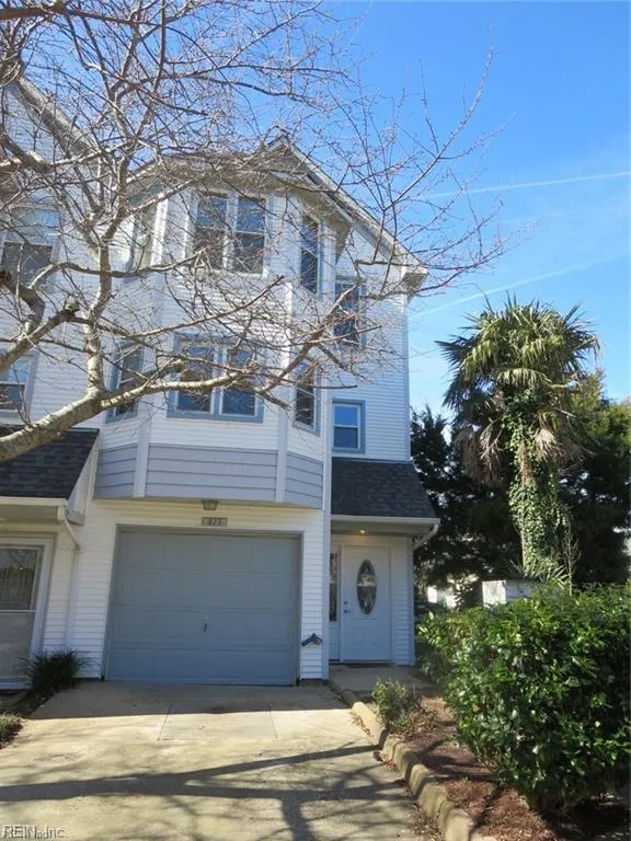 Virginia Beach, Virginia 23451, United States, 3 Bedrooms Bedrooms, ,4 BathroomsBathrooms,Residential,Pending,116731