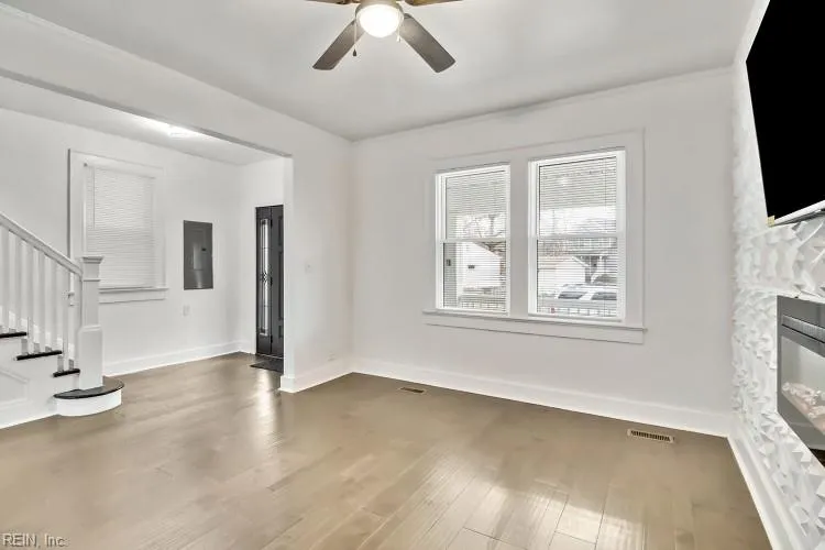 Norfolk, Virginia 23508, United States, 4 Bedrooms Bedrooms, ,3 BathroomsBathrooms,Residential,Active,252731