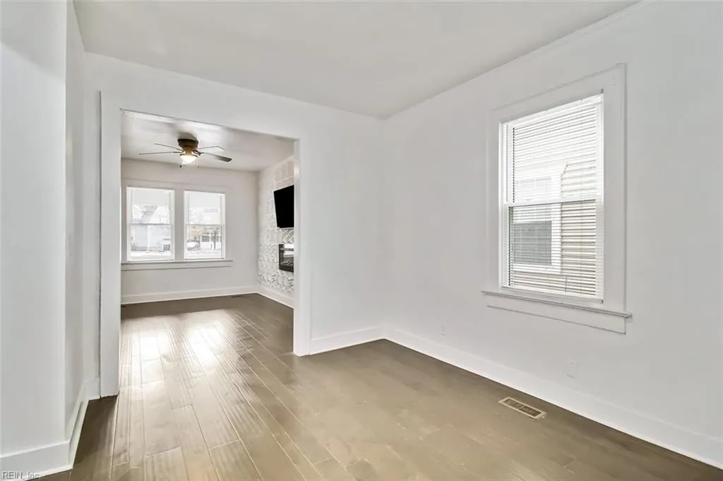 Norfolk, Virginia 23508, United States, 4 Bedrooms Bedrooms, ,3 BathroomsBathrooms,Residential,Active,252731