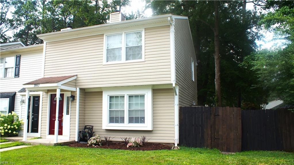 Photo of 3957 Kiwanis Loop, Virginia Beach, VA 23456 (MLS # 10617158)