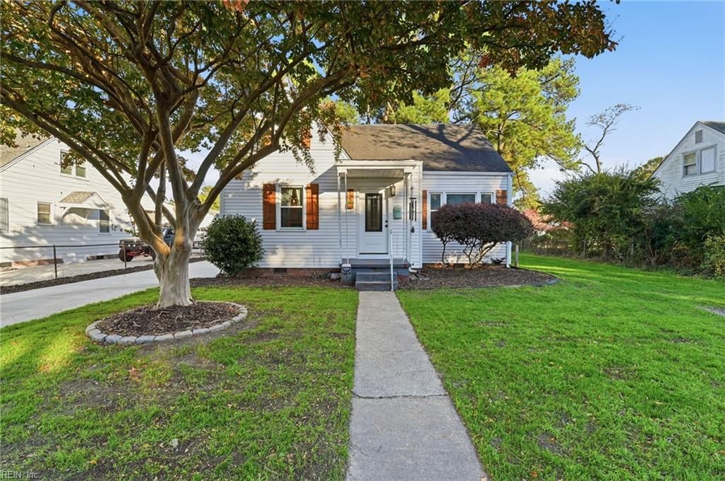 Photo of 727 Sparrow Road, Chesapeake, VA 23325 (MLS # 10616362)