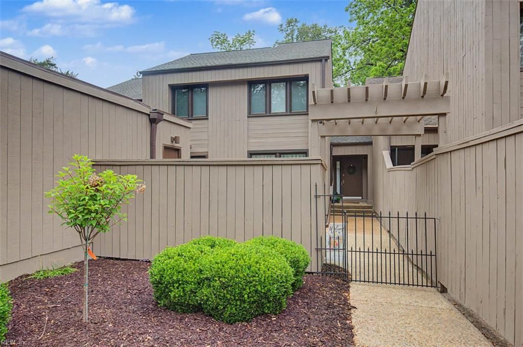 Photo of 119 Harrops Glen, Williamsburg, VA 23185 (MLS # 10633800)