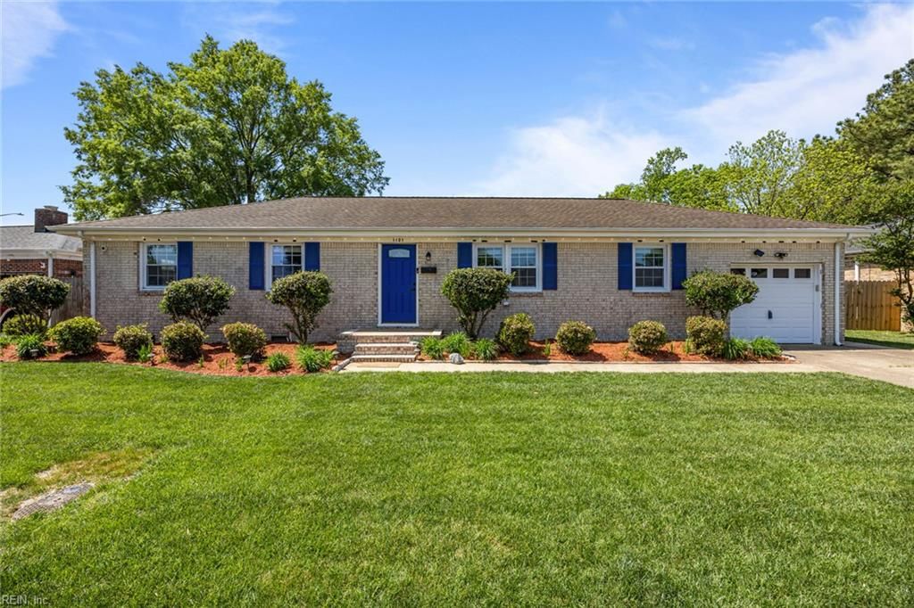 Photo of 1121 Ginger Crescent, Virginia Beach, VA 23453 (MLS # 10631452)