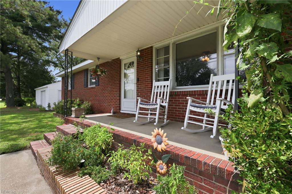 Photo of 424 Shell Road, Chesapeake, VA 23323 (MLS # 10651407)
