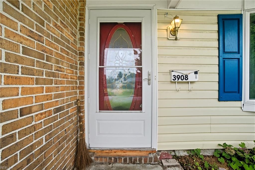 Photo of 3908 Brentwood Crescent, Virginia Beach, VA 23452 (MLS # 10612309)