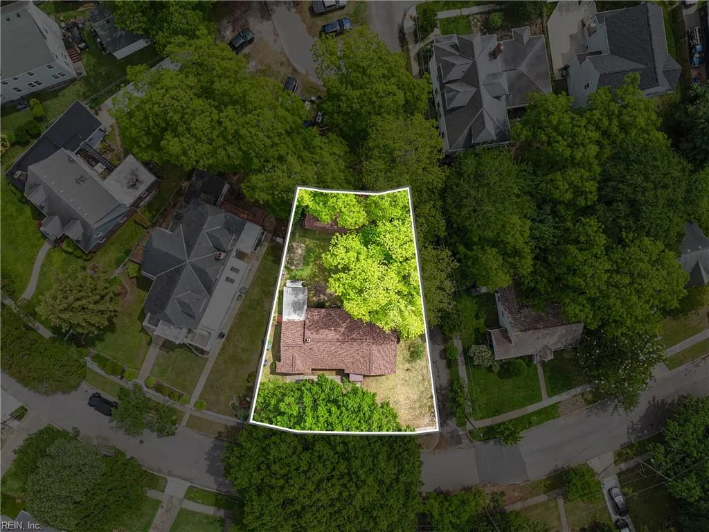 Norfolk, Virginia 23509, United States, 2 Bedrooms Bedrooms, ,1 BathroomBathrooms,Residential,Pending,128060