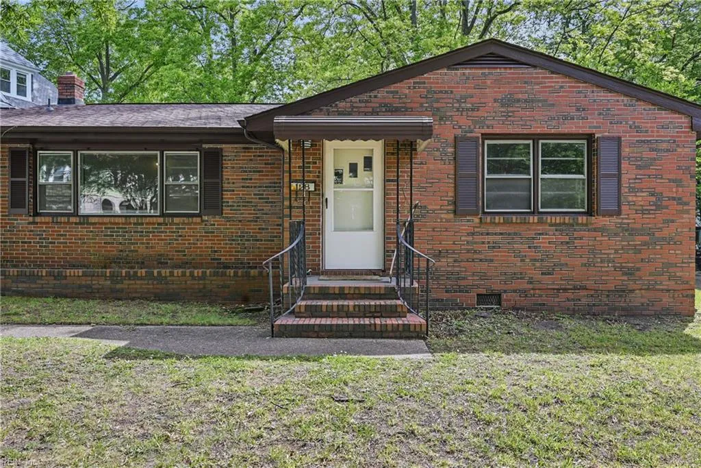 Norfolk, Virginia 23509, United States, 2 Bedrooms Bedrooms, ,1 BathroomBathrooms,Residential,Pending,128060