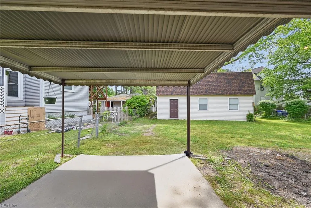 Norfolk, Virginia 23509, United States, 2 Bedrooms Bedrooms, ,1 BathroomBathrooms,Residential,Pending,128060