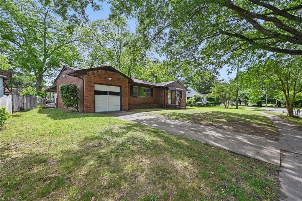 Norfolk, Virginia 23509, United States, 2 Bedrooms Bedrooms, ,1 BathroomBathrooms,Residential,Pending,128060