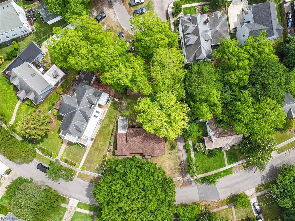 Norfolk, Virginia 23509, United States, 2 Bedrooms Bedrooms, ,1 BathroomBathrooms,Residential,Pending,128060