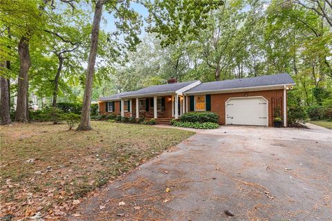 748 Pinetree DR Virginia Beach VA 23452
