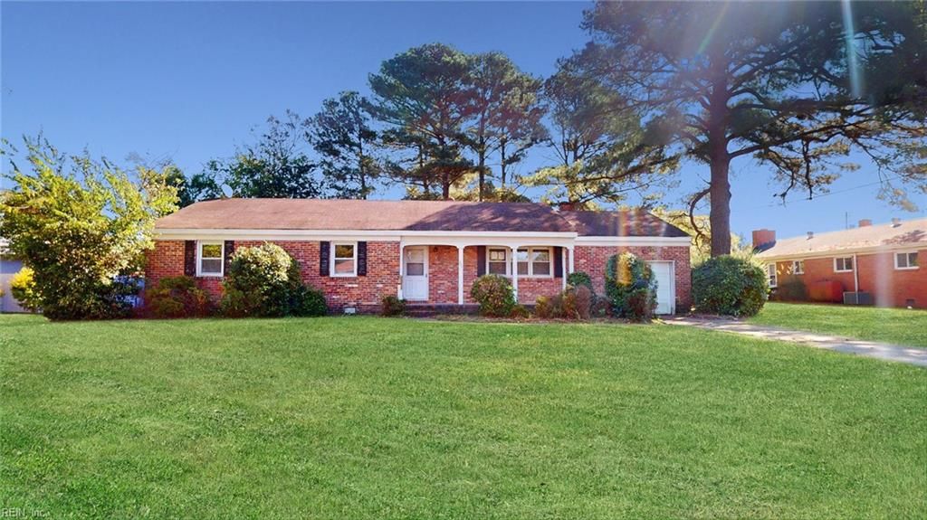 Photo of 704 Lord Nelson Drive, Virginia Beach, VA 23464 (MLS # 10607484)