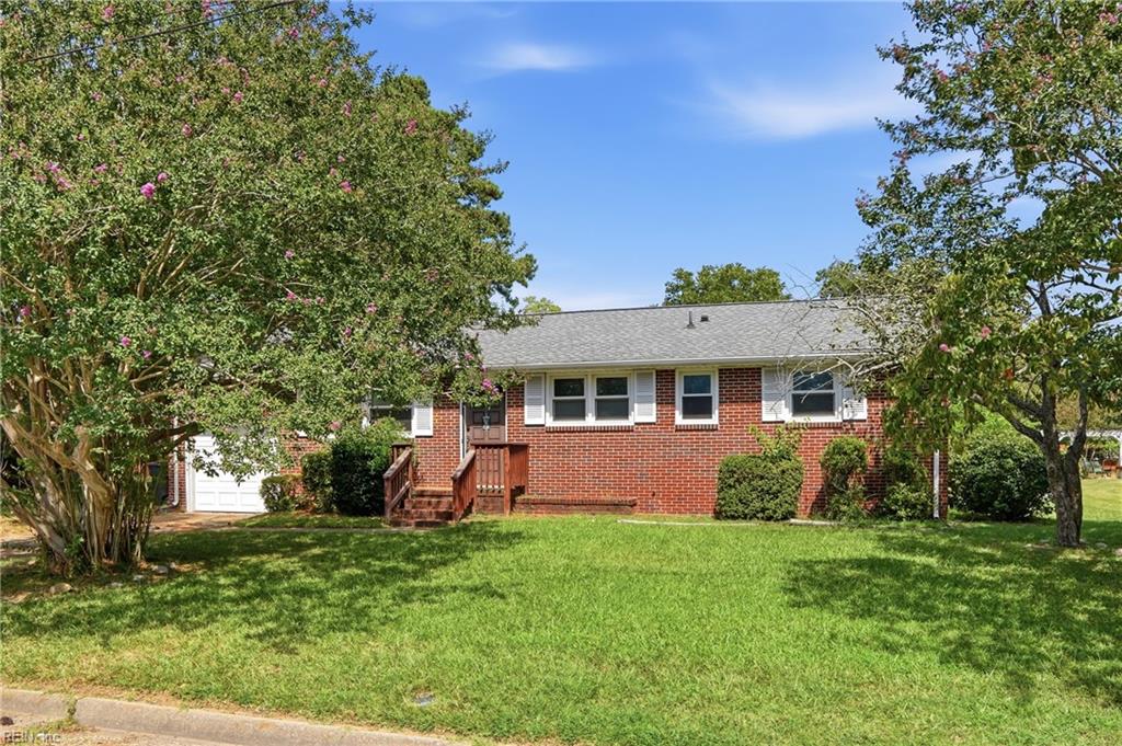 Photo of 3 Battle Road, Hampton, VA 23666 (MLS # 10653321)