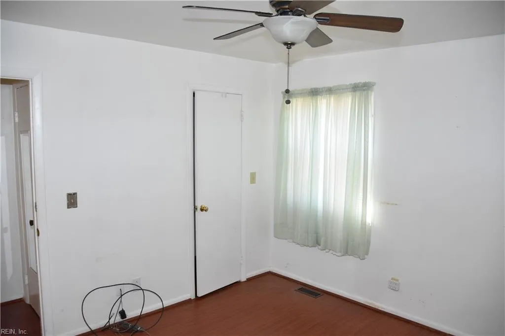 Portsmouth, Virginia 23701, United States, 4 Bedrooms Bedrooms, ,2 BathroomsBathrooms,Residential,Active,5983