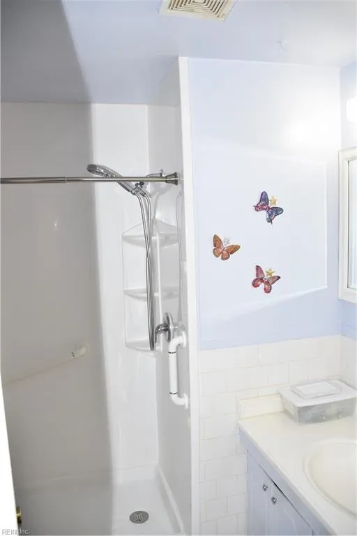 Portsmouth, Virginia 23701, United States, 4 Bedrooms Bedrooms, ,2 BathroomsBathrooms,Residential,Active,5983