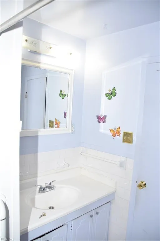 Portsmouth, Virginia 23701, United States, 4 Bedrooms Bedrooms, ,2 BathroomsBathrooms,Residential,Active,5983