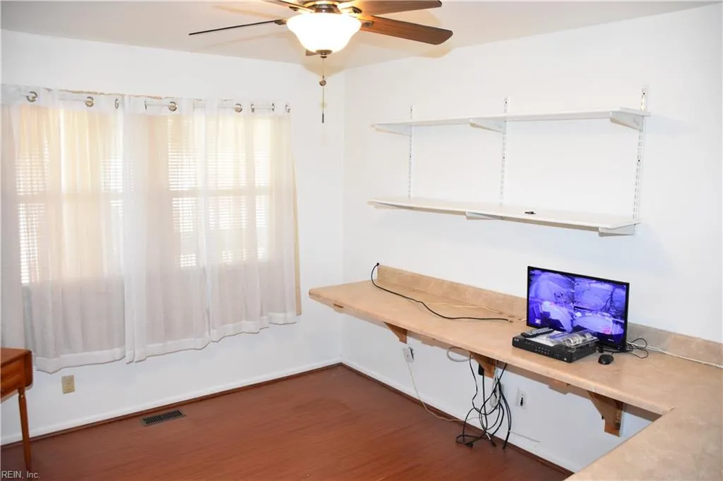 Portsmouth, Virginia 23701, United States, 4 Bedrooms Bedrooms, ,2 BathroomsBathrooms,Residential,Active,5983