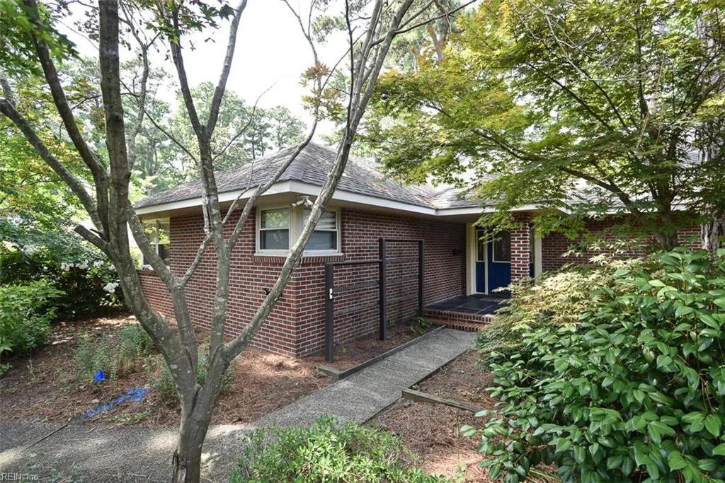 Norfolk, Virginia 23505, United States, 4 Bedrooms Bedrooms, ,3 BathroomsBathrooms,Residential,Active,178108