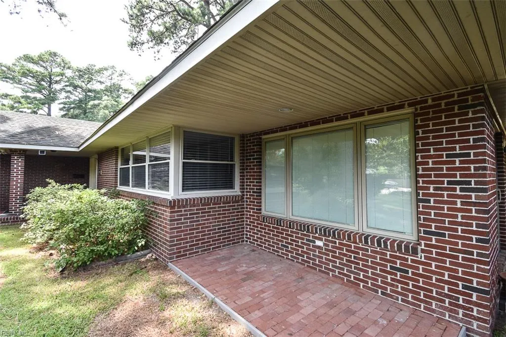 Norfolk, Virginia 23505, United States, 4 Bedrooms Bedrooms, ,3 BathroomsBathrooms,Residential,Active,178108