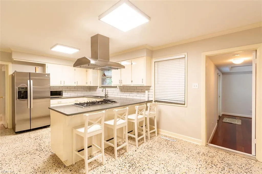 Norfolk, Virginia 23505, United States, 4 Bedrooms Bedrooms, ,3 BathroomsBathrooms,Residential,Active,178108