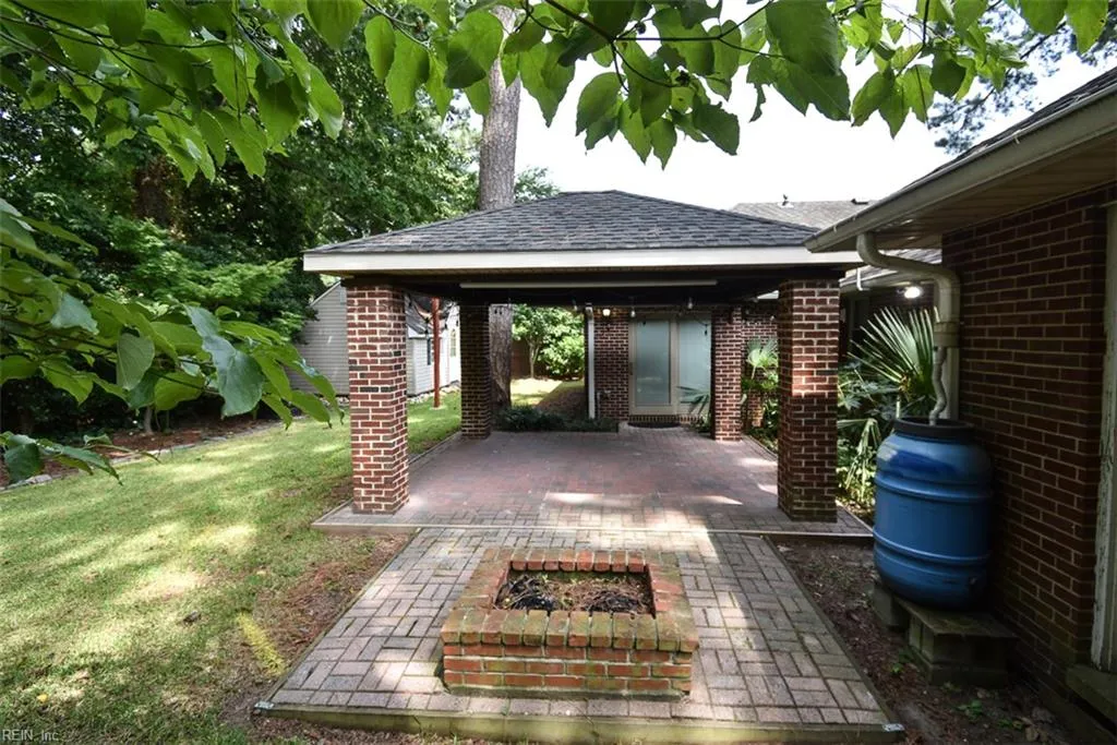 Norfolk, Virginia 23505, United States, 4 Bedrooms Bedrooms, ,3 BathroomsBathrooms,Residential,Active,178108