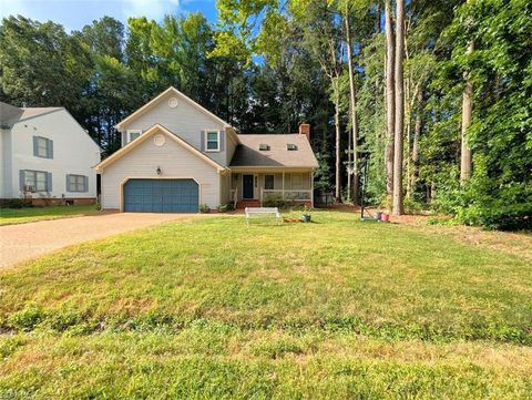 Photo of 100 Blacksmith Arch, Yorktown, VA 23693 (MLS # 10631006)