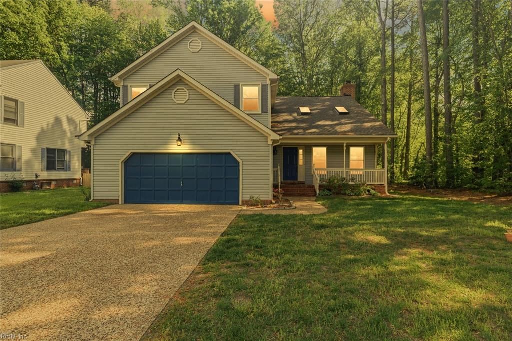 Photo of 100 Blacksmith Arch, Yorktown, VA 23693 (MLS # 10631006)