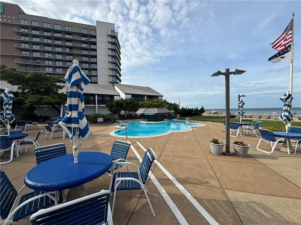 Virginia Beach, Virginia 23451, United States, 1 Bedroom Bedrooms, ,1 BathroomBathrooms,Residential,Active,217348