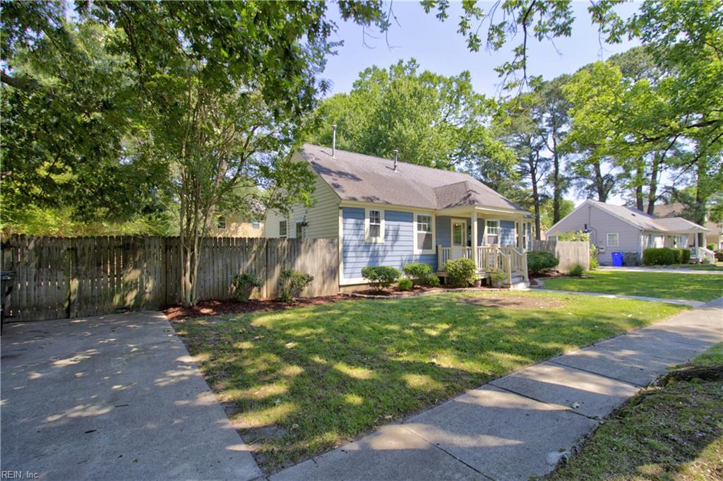 Photo of 5332 Arthur Circle, Norfolk, VA 23502 (MLS # 10640417)