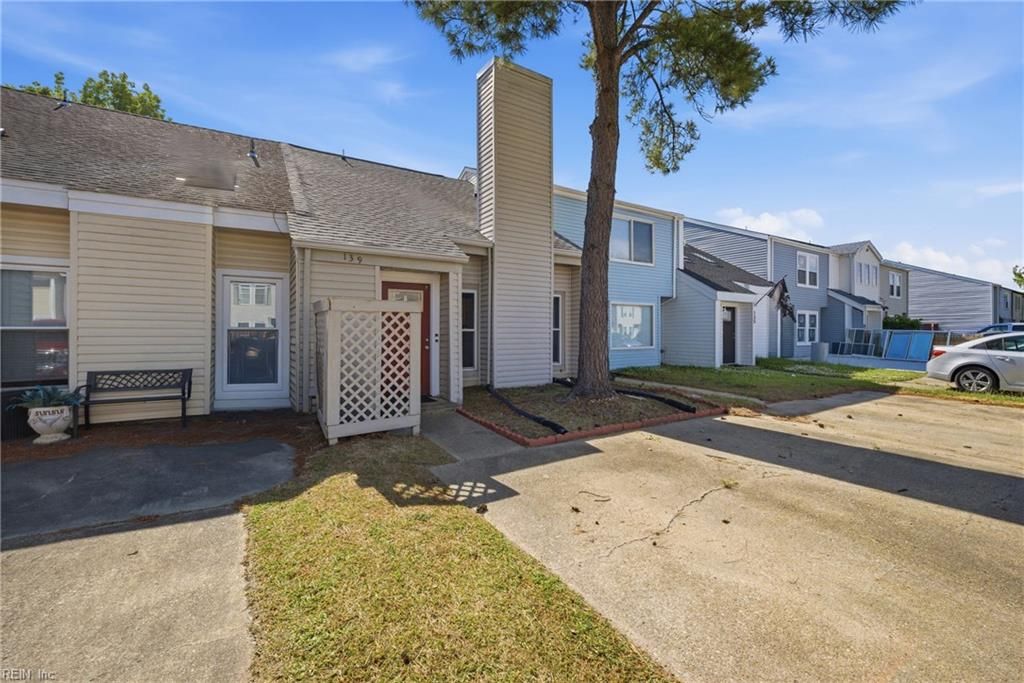 Photo of 139 Thalia Trace Drive, Virginia Beach, VA 23452 (MLS # 10633580)