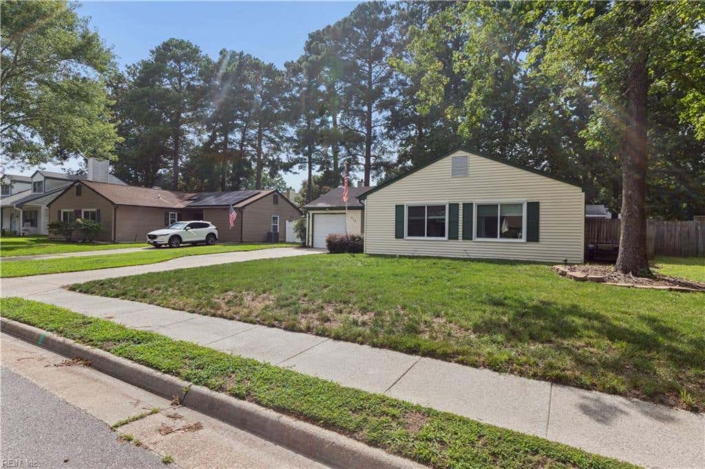 Photo of 6 Sanlun Lakes Drive, Hampton, VA 23666 (MLS # 10648066)