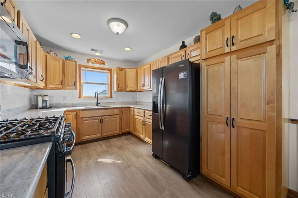 Kill Devil Hills, North Carolina 27948, United States, 4 Bedrooms Bedrooms, ,4 BathroomsBathrooms,Residential,Active,234482