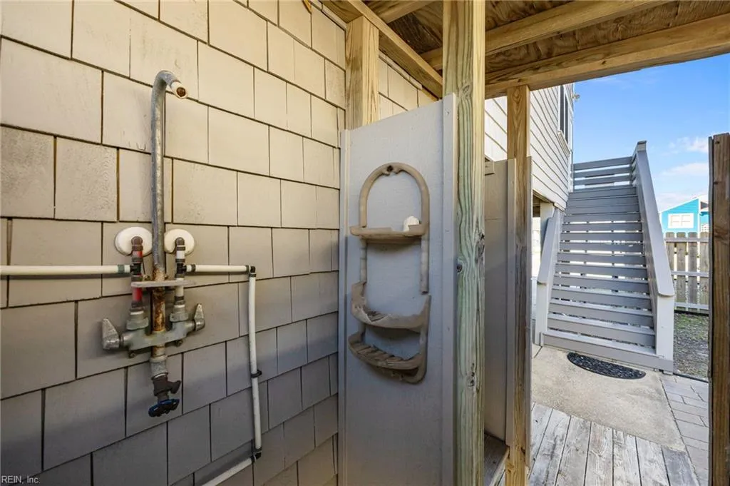 Kill Devil Hills, North Carolina 27948, United States, 4 Bedrooms Bedrooms, ,4 BathroomsBathrooms,Residential,Active,234482