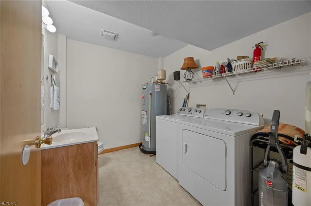 Kill Devil Hills, North Carolina 27948, United States, 4 Bedrooms Bedrooms, ,4 BathroomsBathrooms,Residential,Active,234482