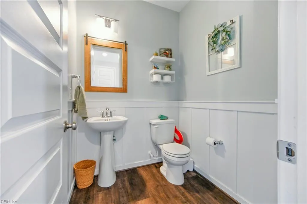 Midlothian, Virginia 23112, United States, 4 Bedrooms Bedrooms, ,3 BathroomsBathrooms,Residential,Active,95714