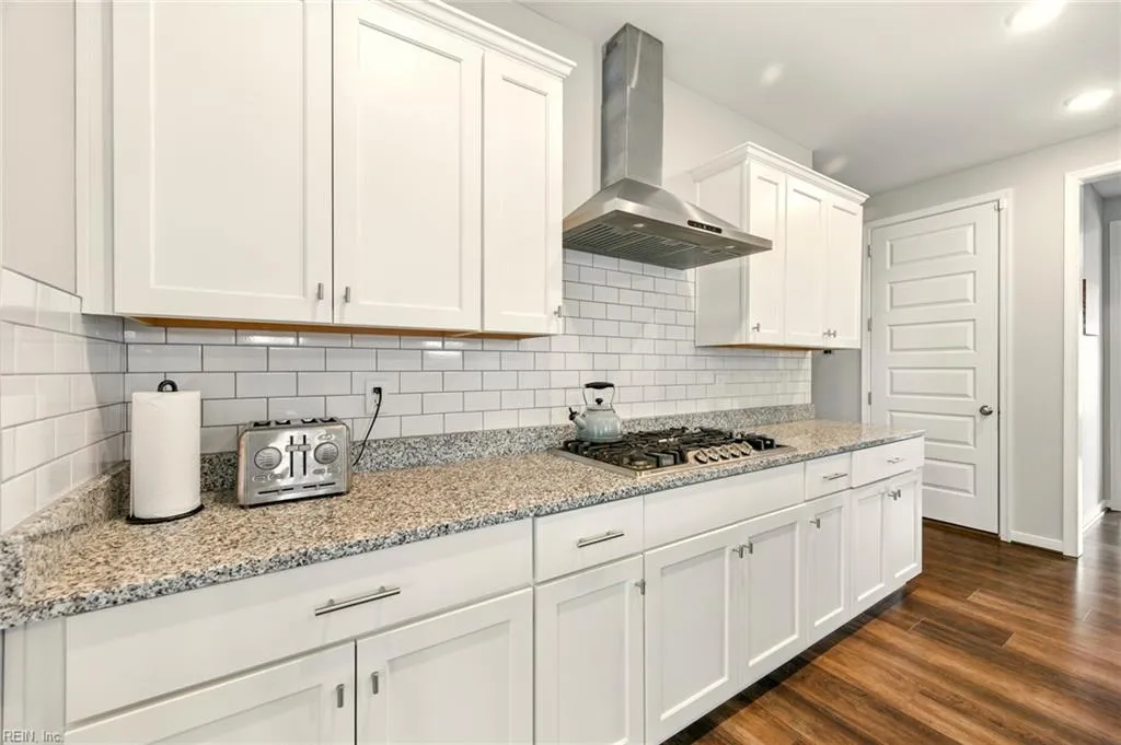 Midlothian, Virginia 23112, United States, 4 Bedrooms Bedrooms, ,3 BathroomsBathrooms,Residential,Active,95714