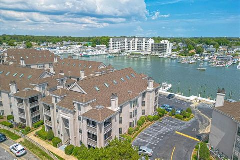 Single Family Residence in Virginia Beach VA 403 Harbour Point.jpg