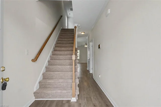 418 Wine Street, photo 5 of 37