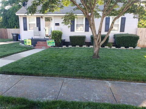 Photo of 804 PACIFIC Avenue, Portsmouth, VA 23707 (MLS # 10642804)