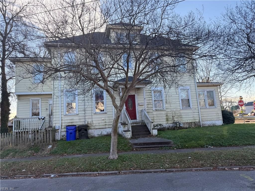 Photo of 2595 Ruffin Way, Norfolk, VA 23504 (MLS # 10613259)