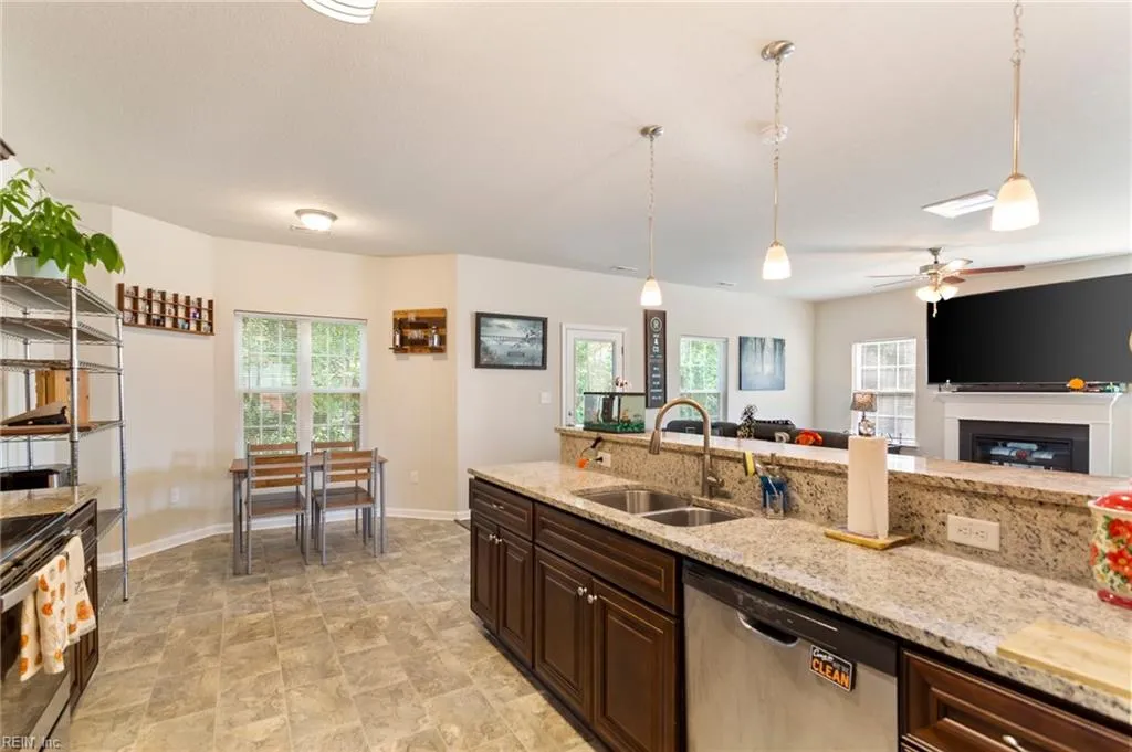 Windsor, Virginia 23487, United States, 4 Bedrooms Bedrooms, ,3 BathroomsBathrooms,Residential,Active,40686