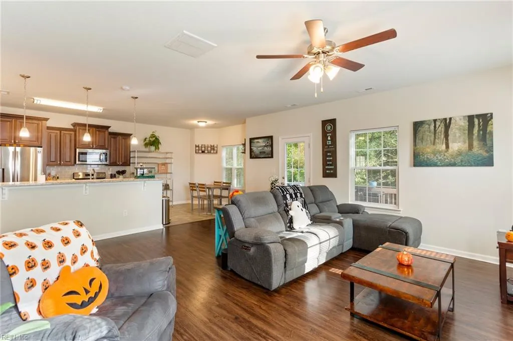 Windsor, Virginia 23487, United States, 4 Bedrooms Bedrooms, ,3 BathroomsBathrooms,Residential,Active,40686