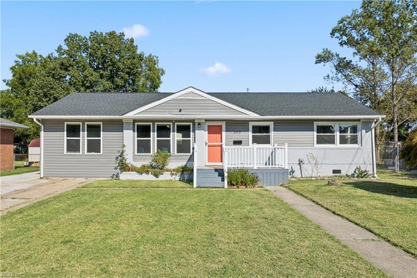 212 LYNNHAVEN DR, HAMPTON, VA 23666 - Image d8a039256fde9a97b1b1162d4e0f8d87/563209501