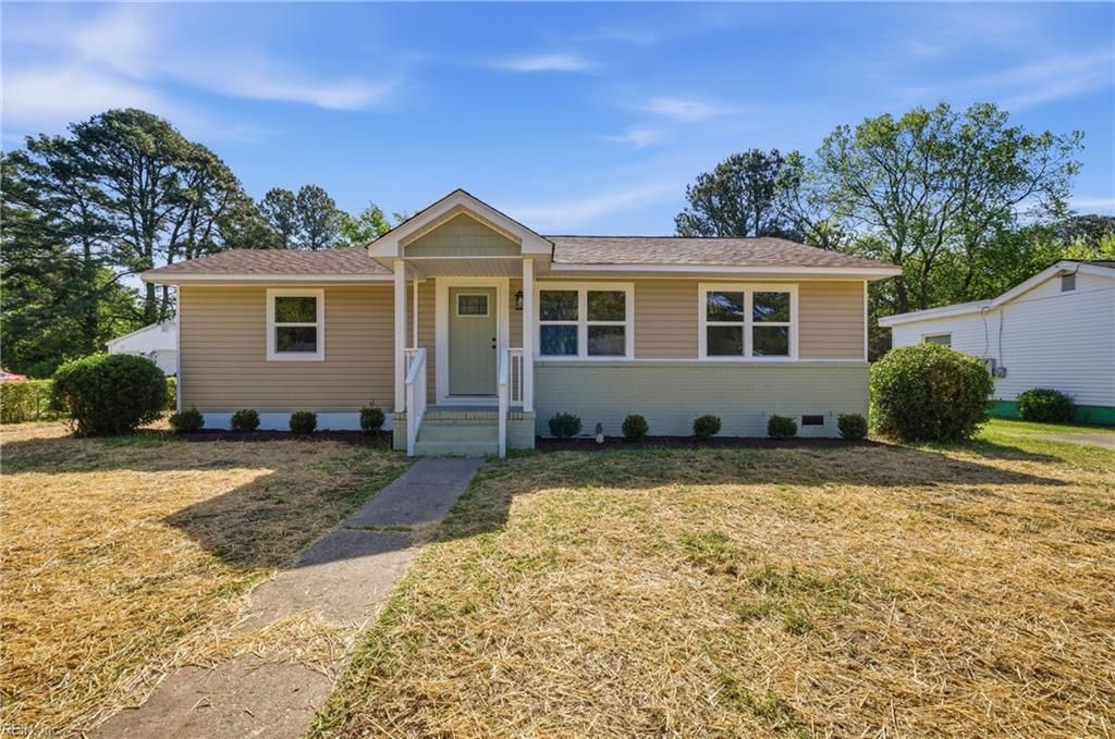 Photo of 1015 Clay Street, Portsmouth, VA 23701 (MLS # 10629542)