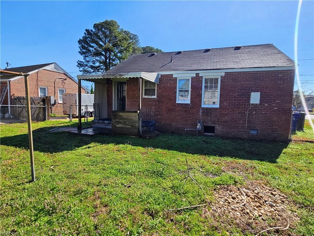 Photo of 48 W Colin Drive, Portsmouth, VA 23701 (MLS # 10624990)