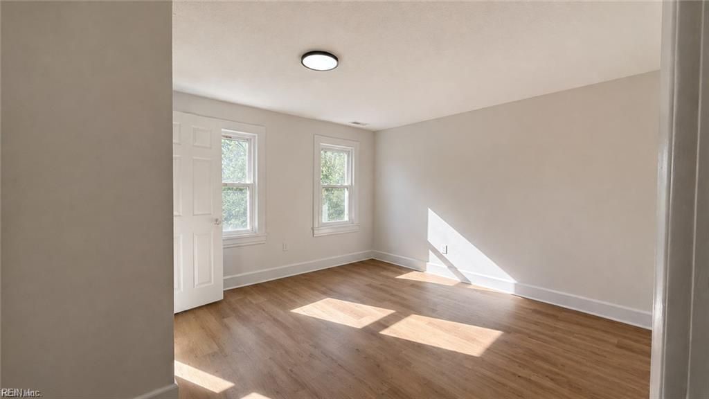 Photo of 3127 Peronne Avenue, Norfolk, VA 23509 (MLS # 10641377)