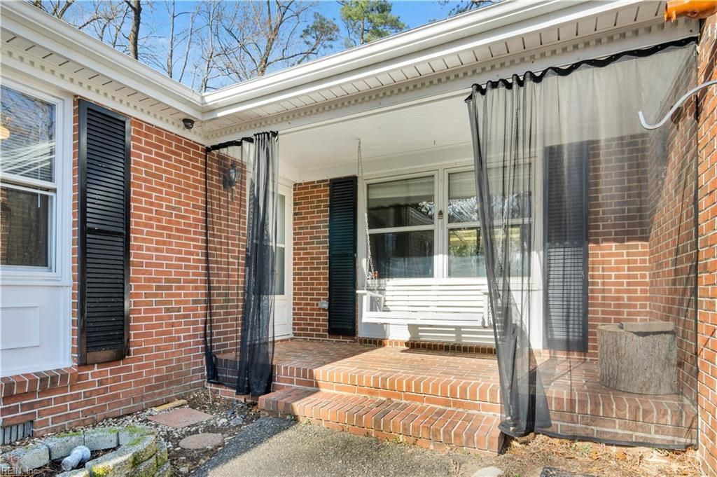 Photo of 125 Indian Circle, Williamsburg, VA 23185 (MLS # 10614484)