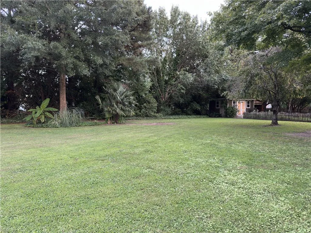 Chesapeake, Virginia 23322, United States, 4 Bedrooms Bedrooms, ,3 BathroomsBathrooms,Residential,Pending,199703