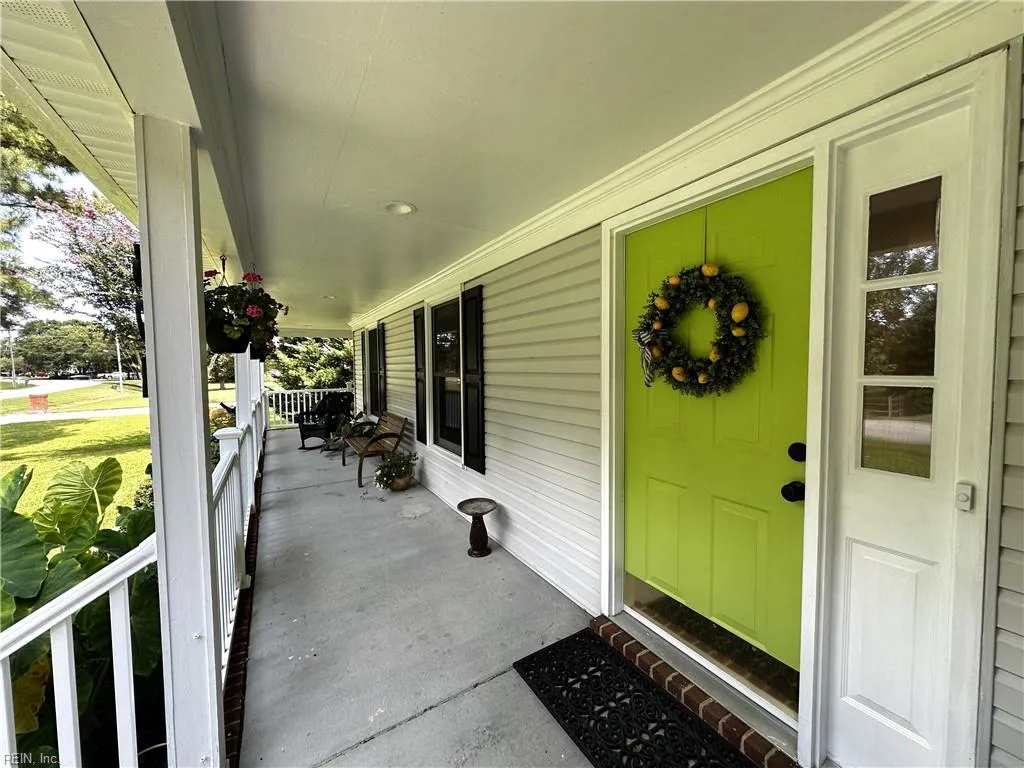 Chesapeake, Virginia 23322, United States, 4 Bedrooms Bedrooms, ,3 BathroomsBathrooms,Residential,Pending,199703