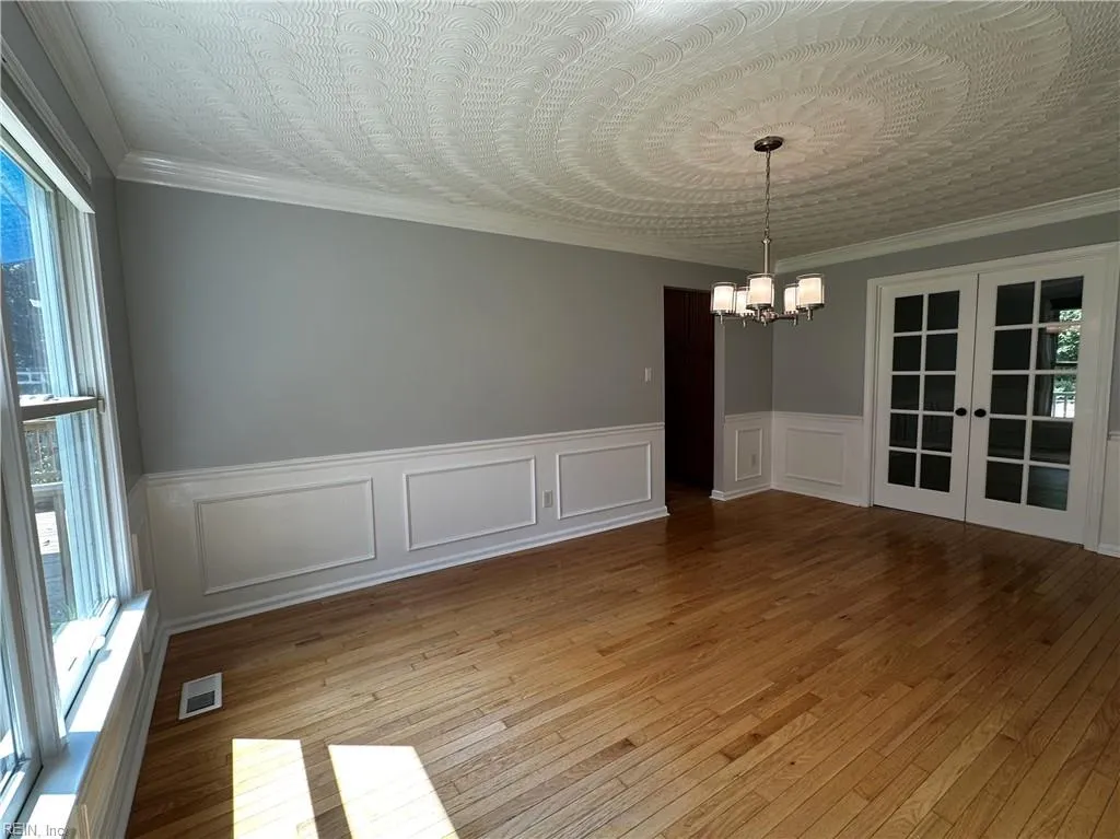 Chesapeake, Virginia 23322, United States, 4 Bedrooms Bedrooms, ,3 BathroomsBathrooms,Residential,Pending,199703